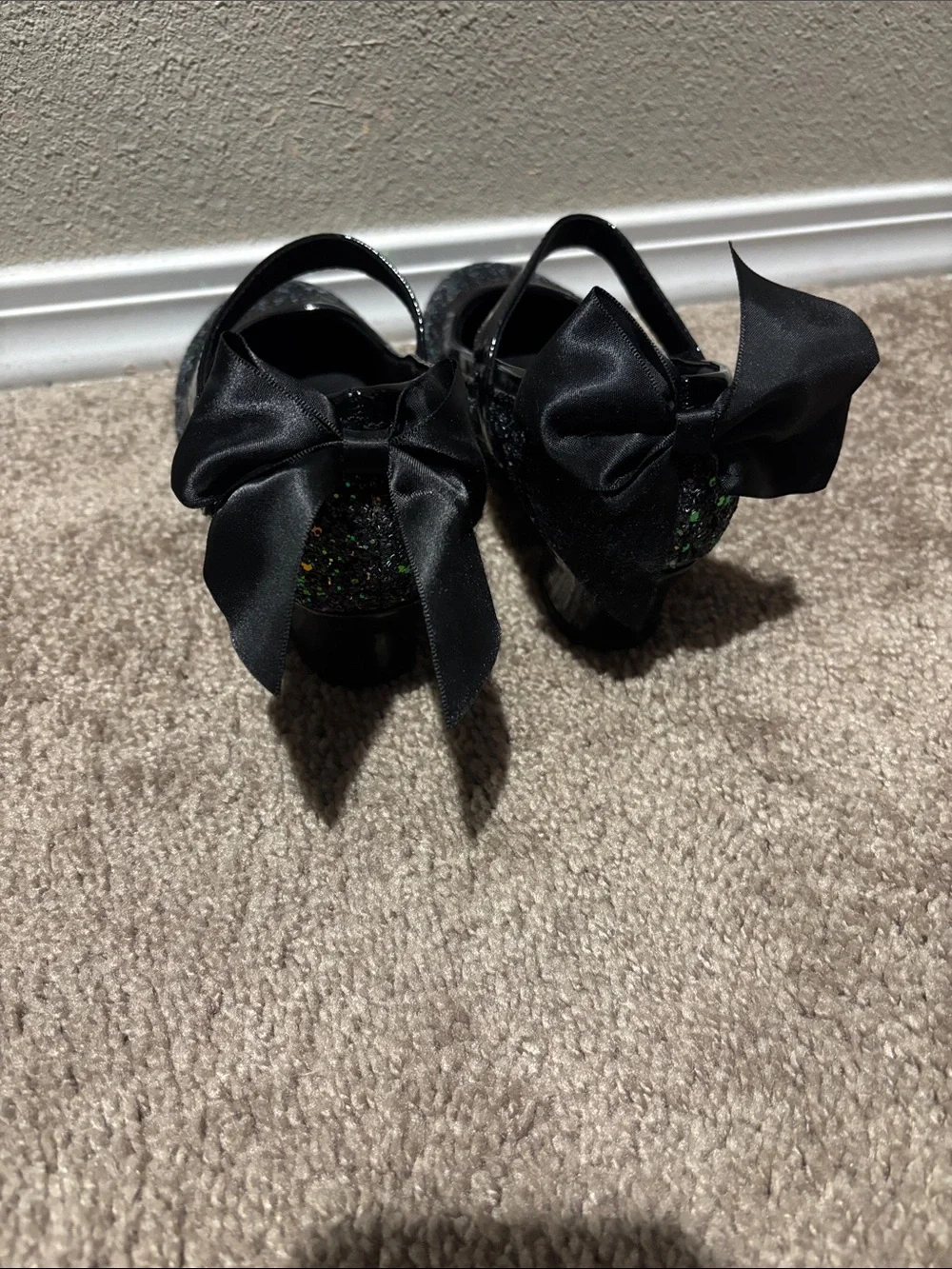 Girls dress heels✨